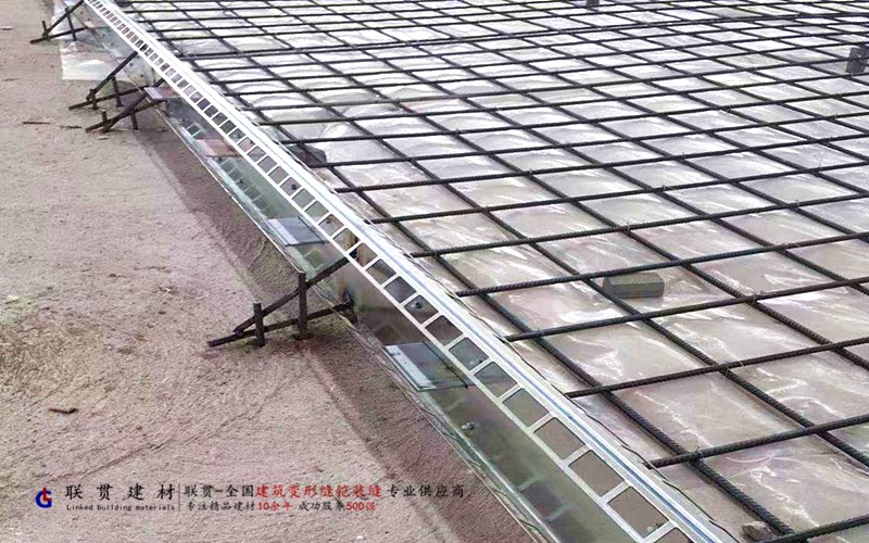 岳阳市LG160-3000镀锌钢板铠装缝案例